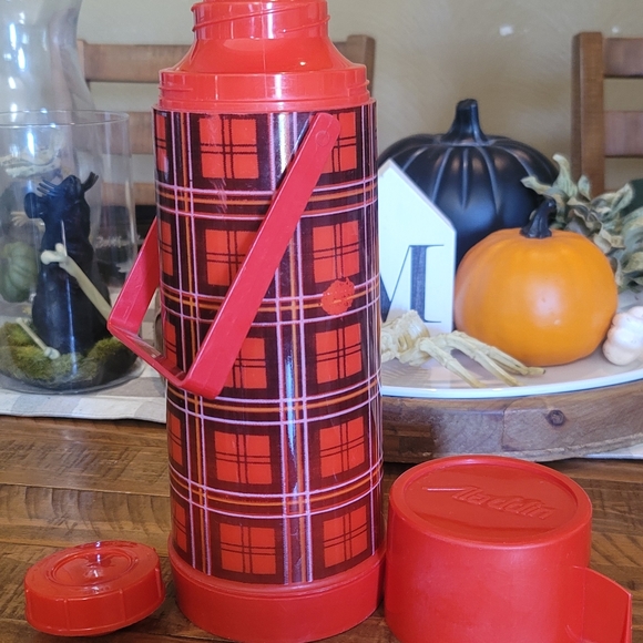 Vintage Aladdin Thermo Bottles-Red and Black  Plaid - Picture 6 of 11